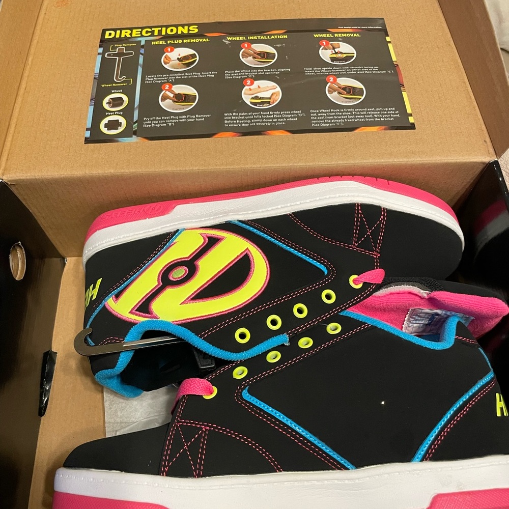 Women’s size 9 Heelys